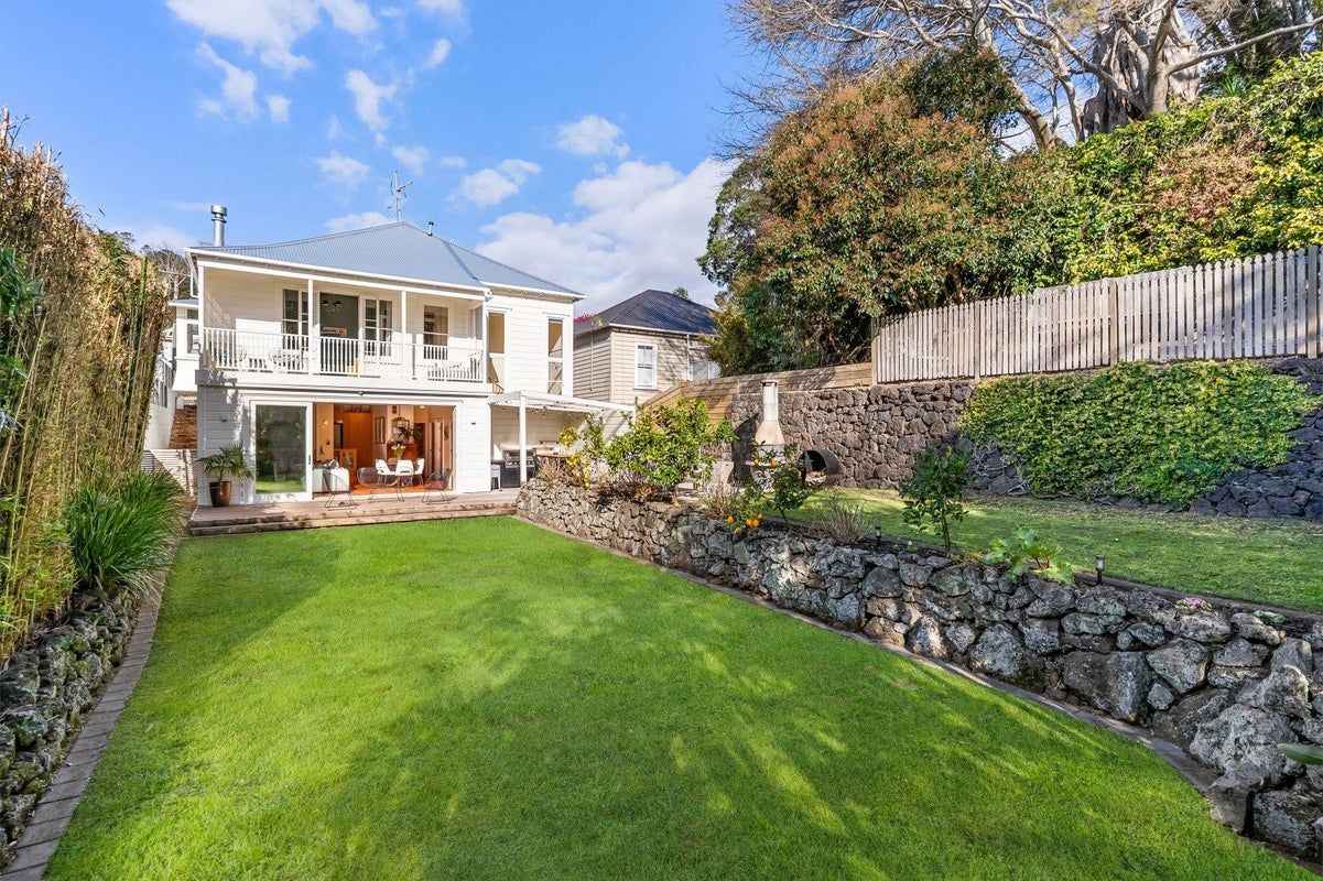 51 Esplanade Road, Mount Eden, Auckland - Carousel 2