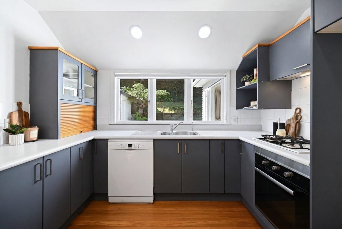 14 Galway Avenue, Hamilton East, Hamilton - Carousel 2