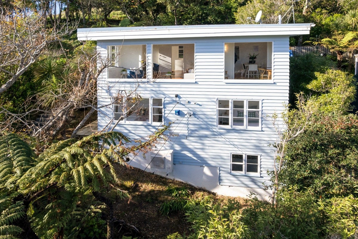 81 Mairangi Road, Wadestown, Wellington - Carousel 1