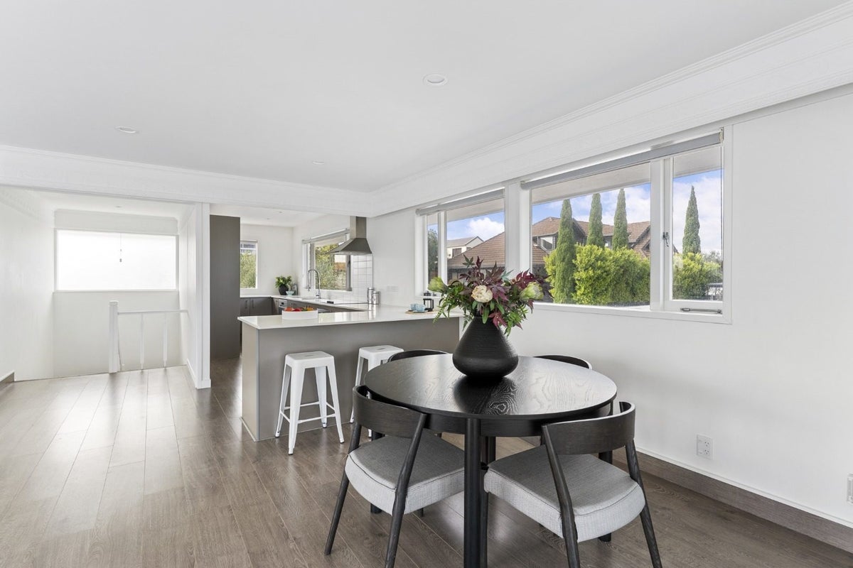 81A Stanley Point Road, Stanley Point, Auckland - Carousel 2