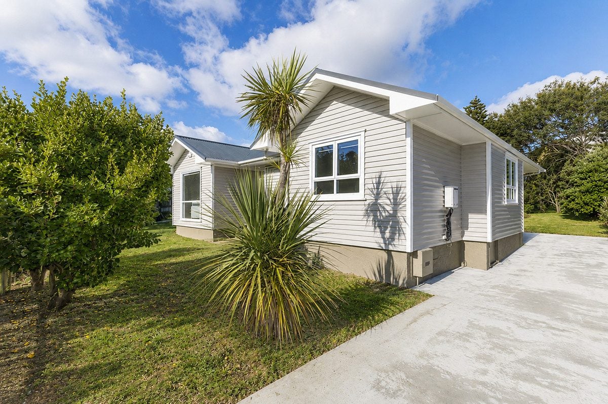 14 Moult Street, Titahi Bay, Porirua - Carousel 1