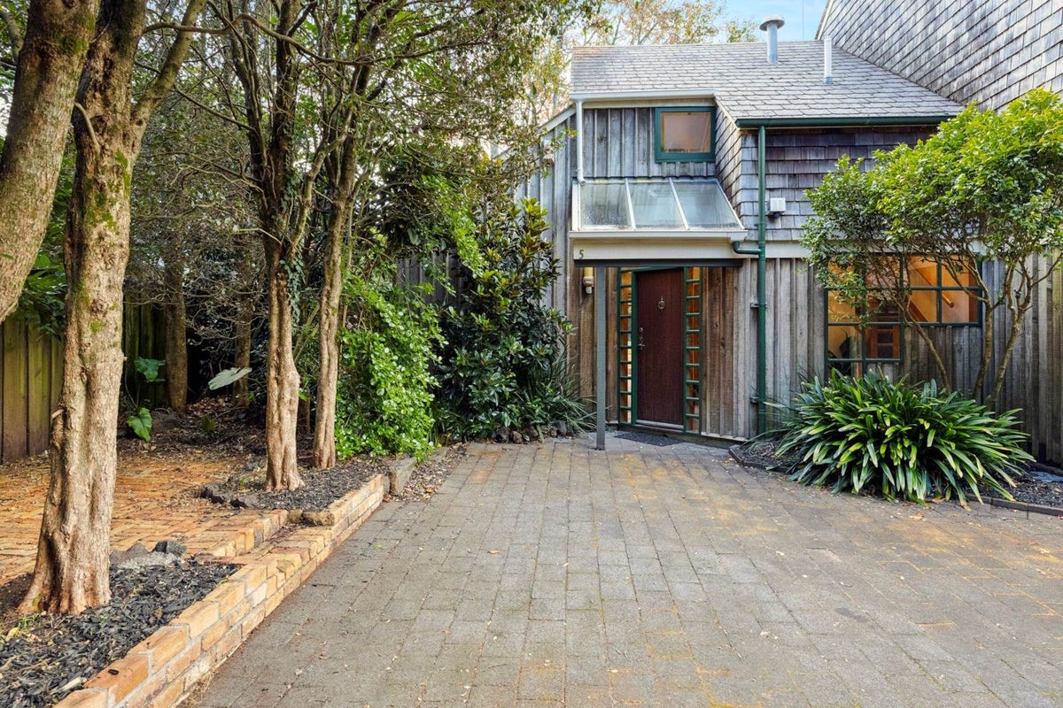 5/179 Green Lane West, Greenlane, Auckland - Carousel 1