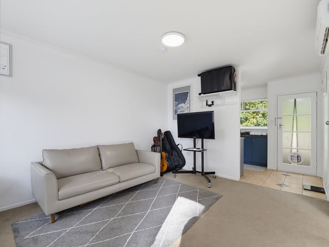 7/11 Oakland Avenue, Papatoetoe, Auckland - Carousel 2