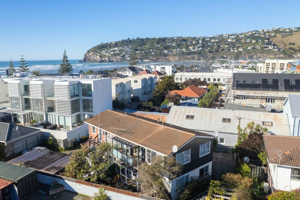 3/15A Marriner Street, Sumner, Christchurch - Carousel 1