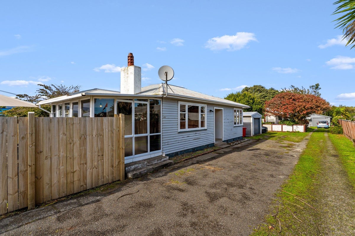 27 Iti Street, Otaki, Otaki - Carousel 1