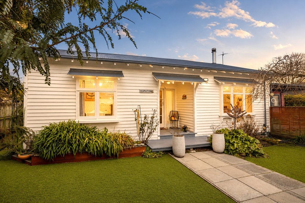 16A Richill Street, Belfast, Christchurch - Carousel 1