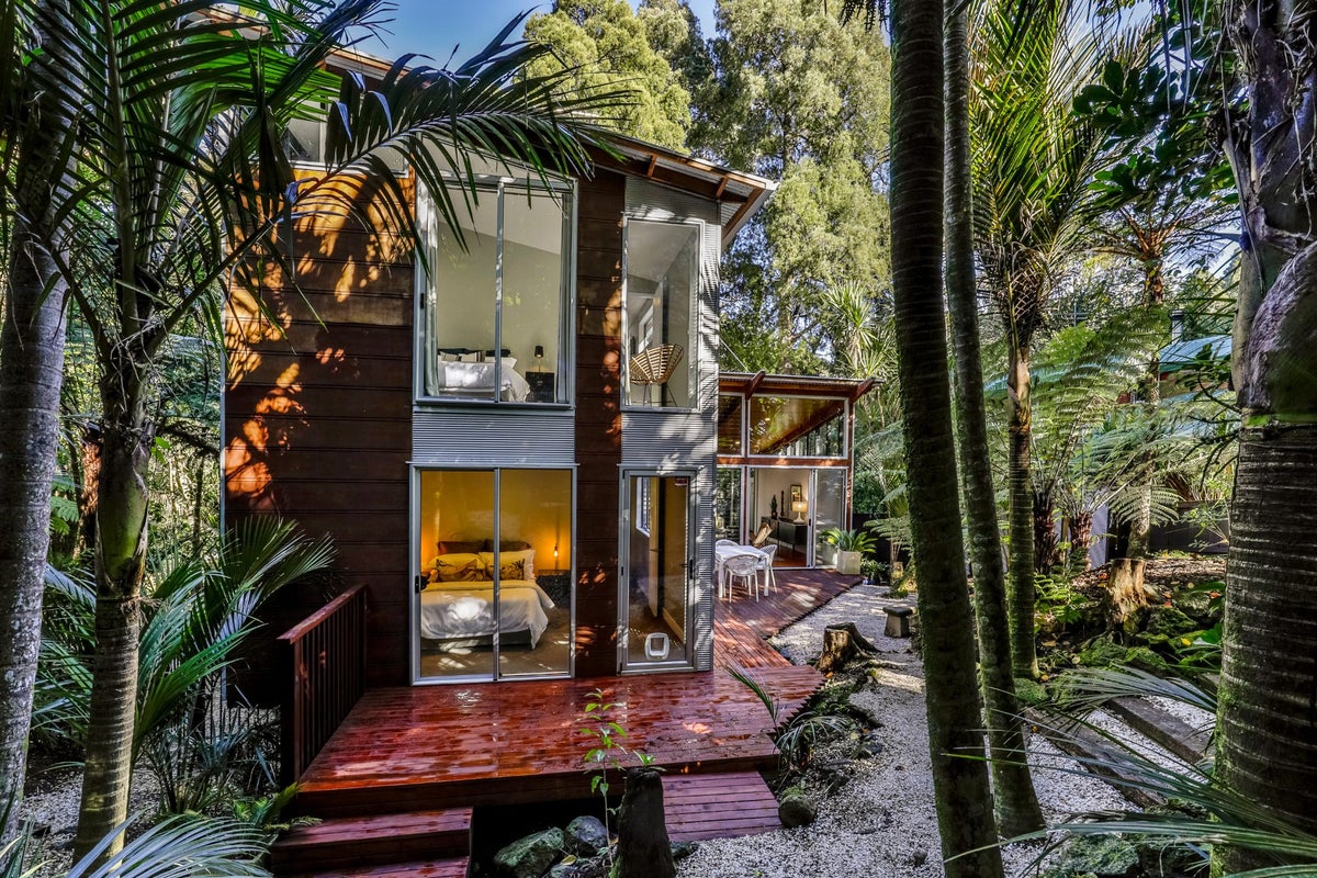 74 Wood Bay Road, Titirangi, Auckland - Carousel 2