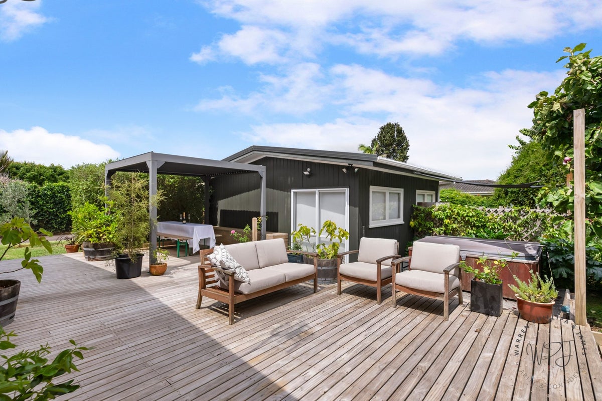 24 Park Estate Road, Rosehill, Papakura - Carousel 1