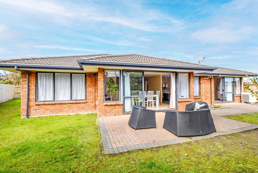 84 Redcastle Drive, East Tamaki, Auckland - Carousel 1