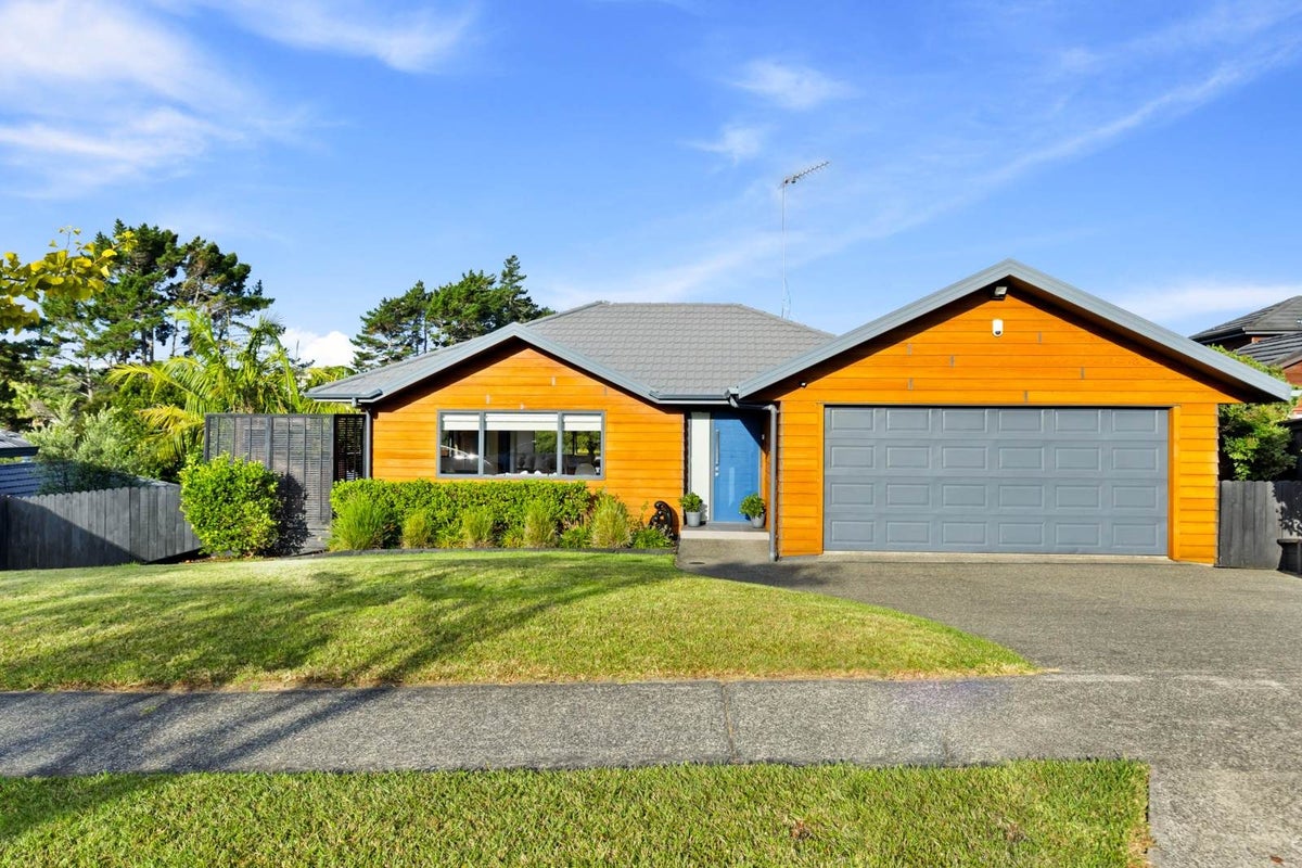 126 Te Wharau Drive, Greenhithe, Auckland - Carousel 2