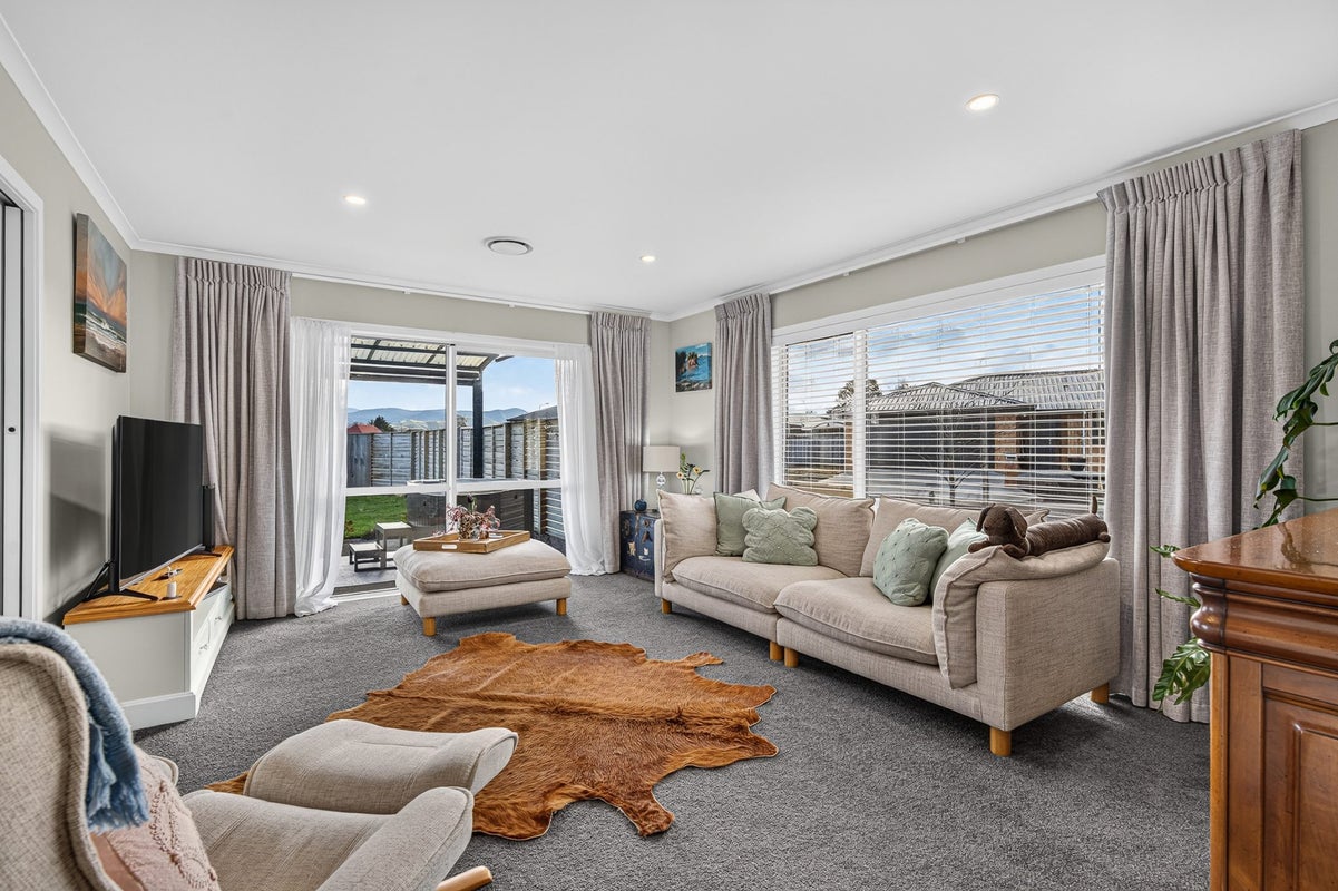 2 Molesworth Street, Carterton,, Carterton - Carousel 1