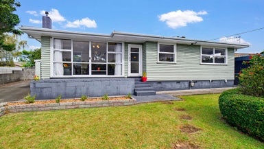 4 Perth Place, Awapuni, Palmerston North - Carousel 1