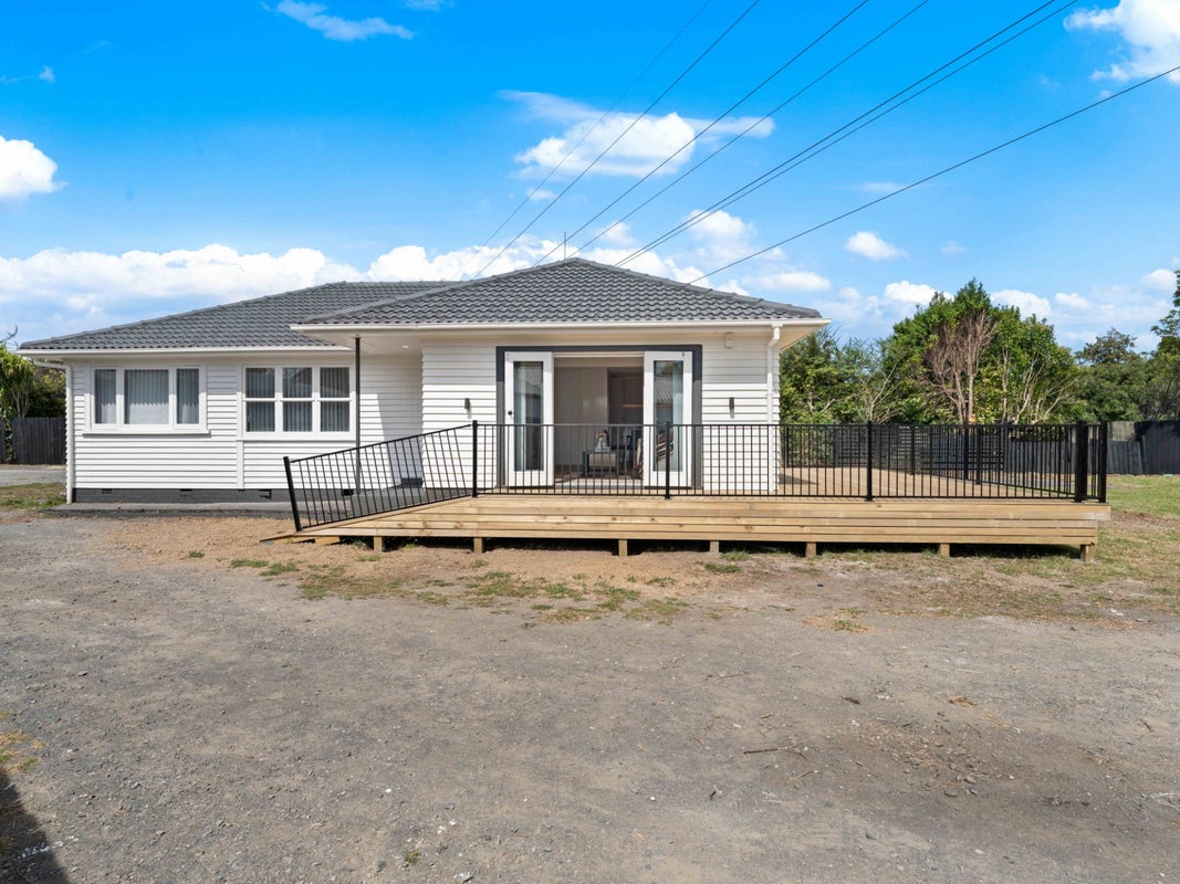 10 Lynn Place, Otara, Auckland - Carousel 2