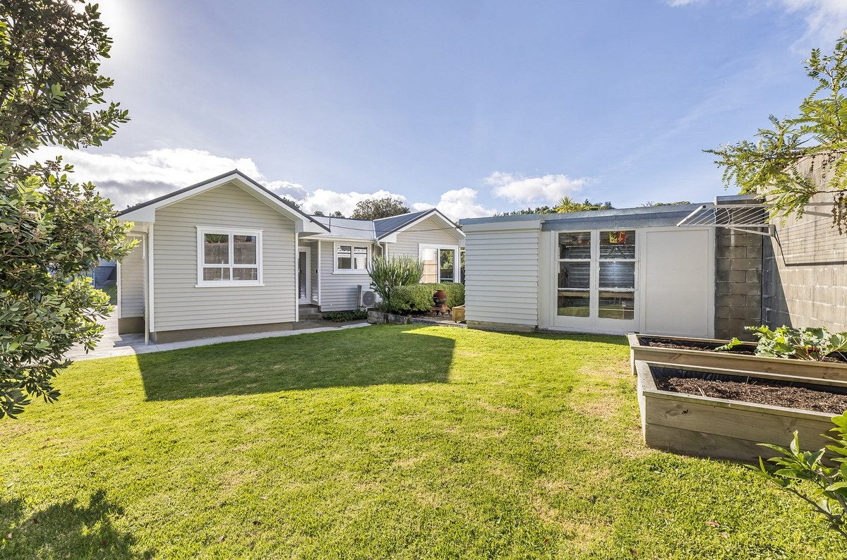 14 Moult Street, Titahi Bay, Porirua - Carousel 2