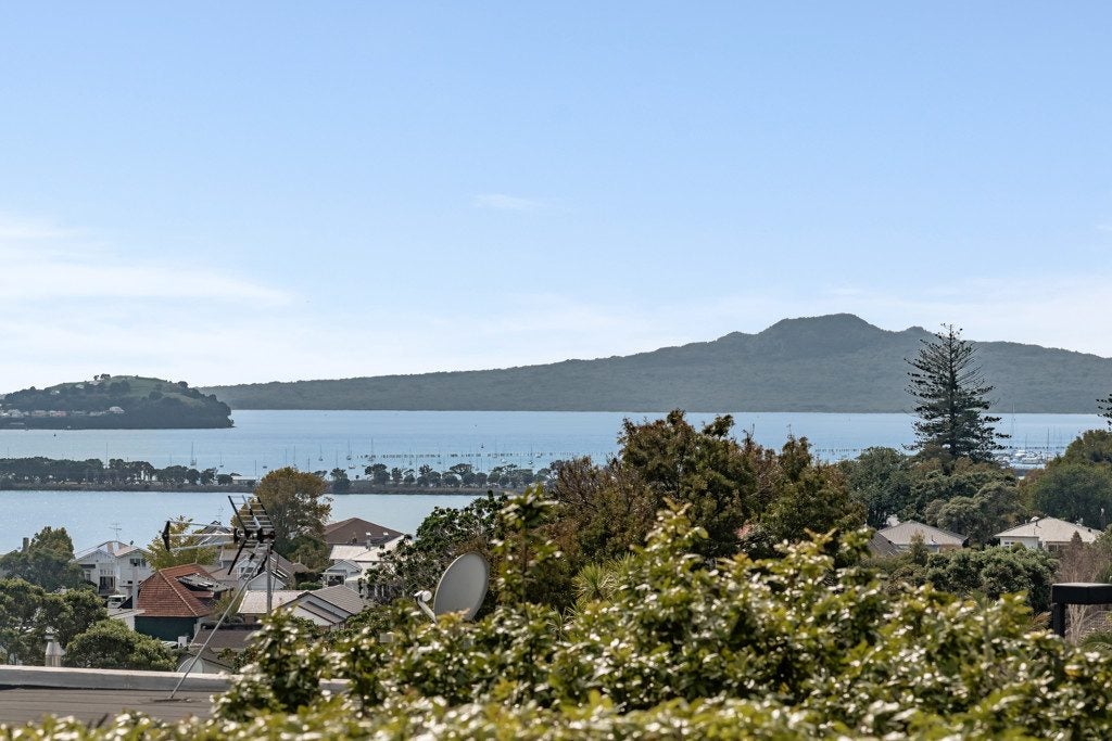 28 Arney Crescent, Remuera, Auckland - Carousel 2