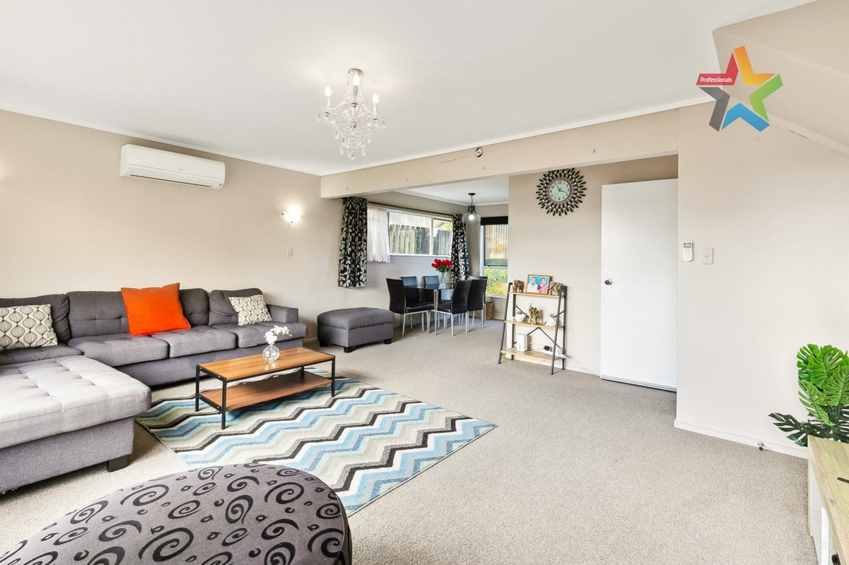 70 Cunliffe Street, Churton Park, Wellington - Carousel 2