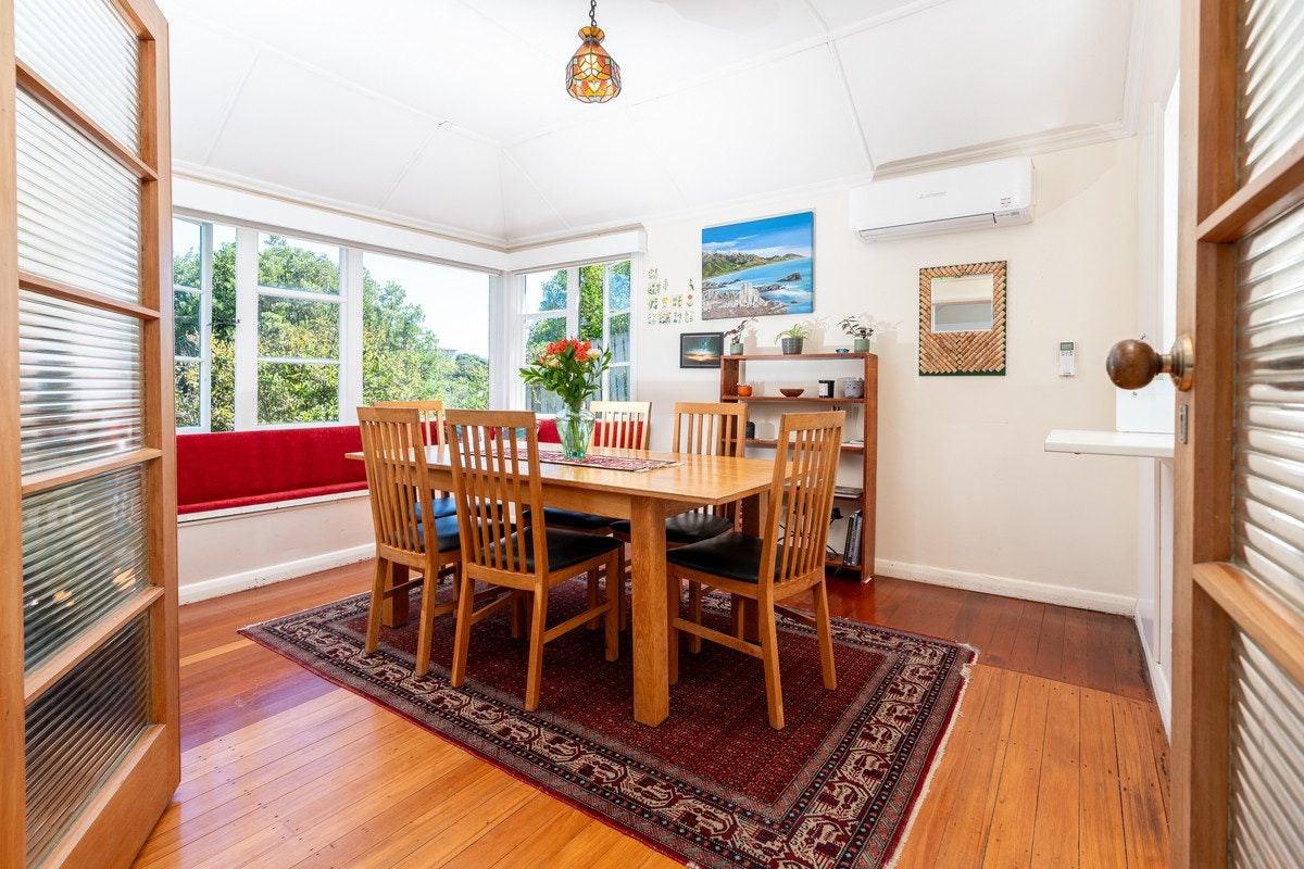 13 Leveson Street, Strathmore Park, Wellington - Carousel 1