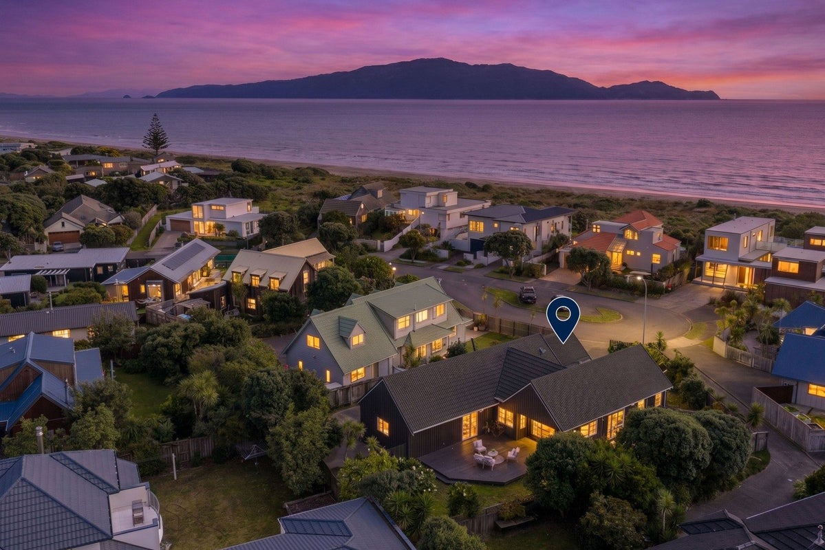 14 Olliver Grove, Waikanae Beach, Waikanae - Carousel 1