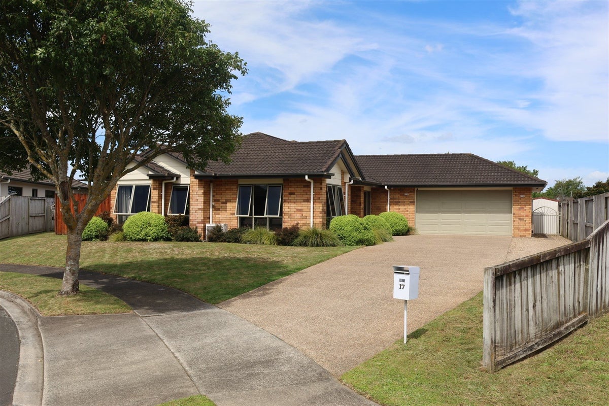 17 Cranmer Close, Rototuna North, Hamilton - Carousel 1