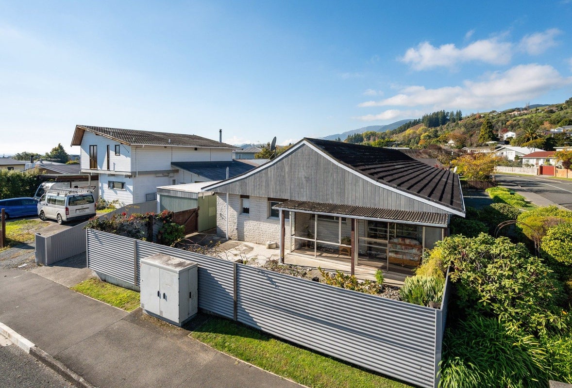 1A Marlborough Crescent, Richmond, Richmond - Carousel 22