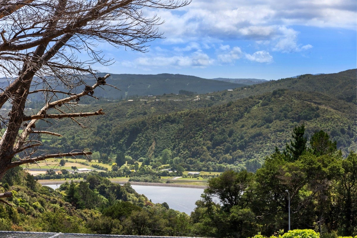 2C Kaitoke Loop Road, Kaitoke, Upper Hutt, Wellington - Carousel 1