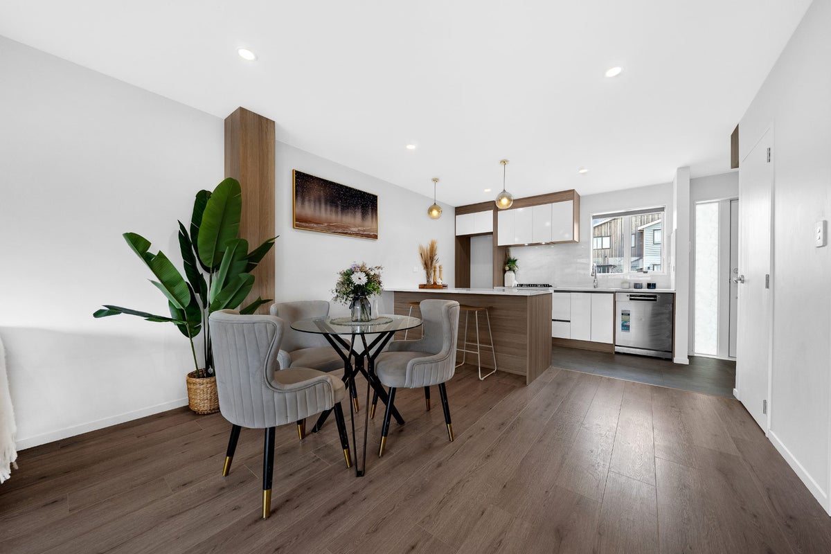 7 Freshland Drive, Flat Bush, Auckland - Carousel 2