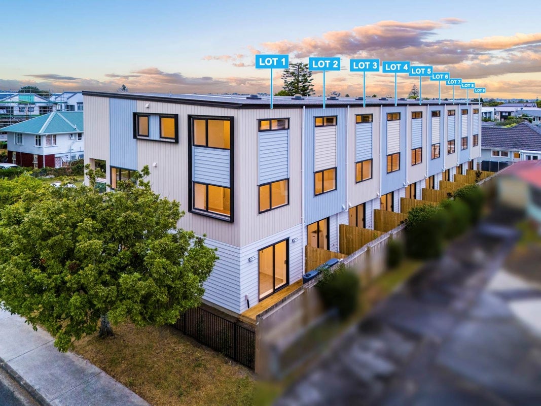 1/11 Hereford Street, Te Atatu Peninsula, Auckland - Carousel 31