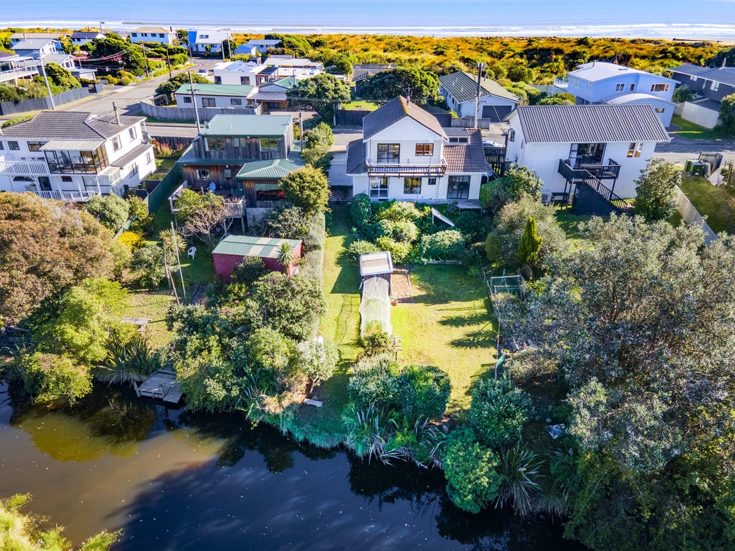 12 Moana Street, Otaki Beach, Otaki - Carousel 2