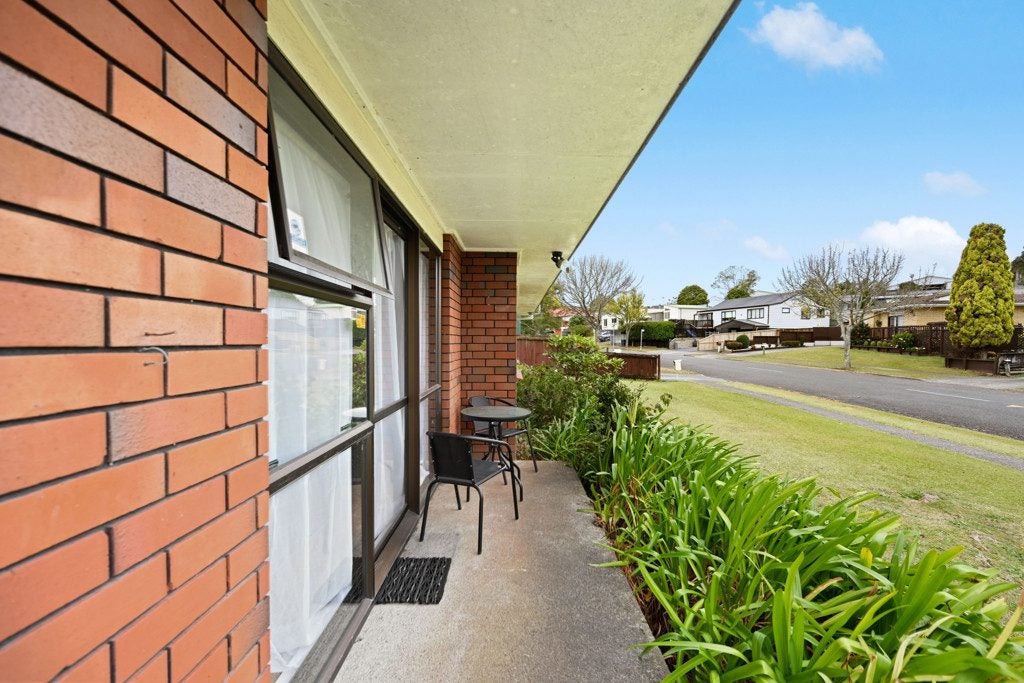 15 Tupelo Street, Pukete, Hamilton - Carousel 2