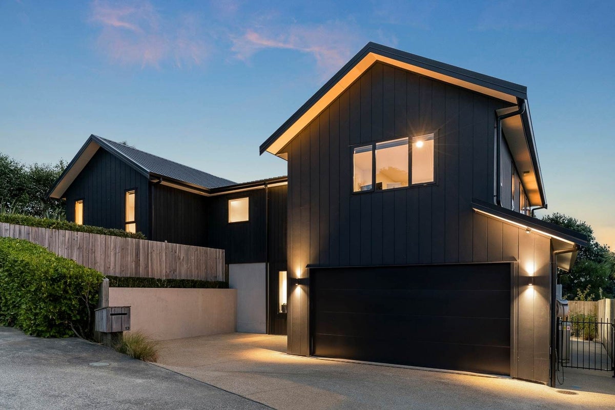 13 Weka Close, Red Beach, Whangaparaoa - Carousel 1