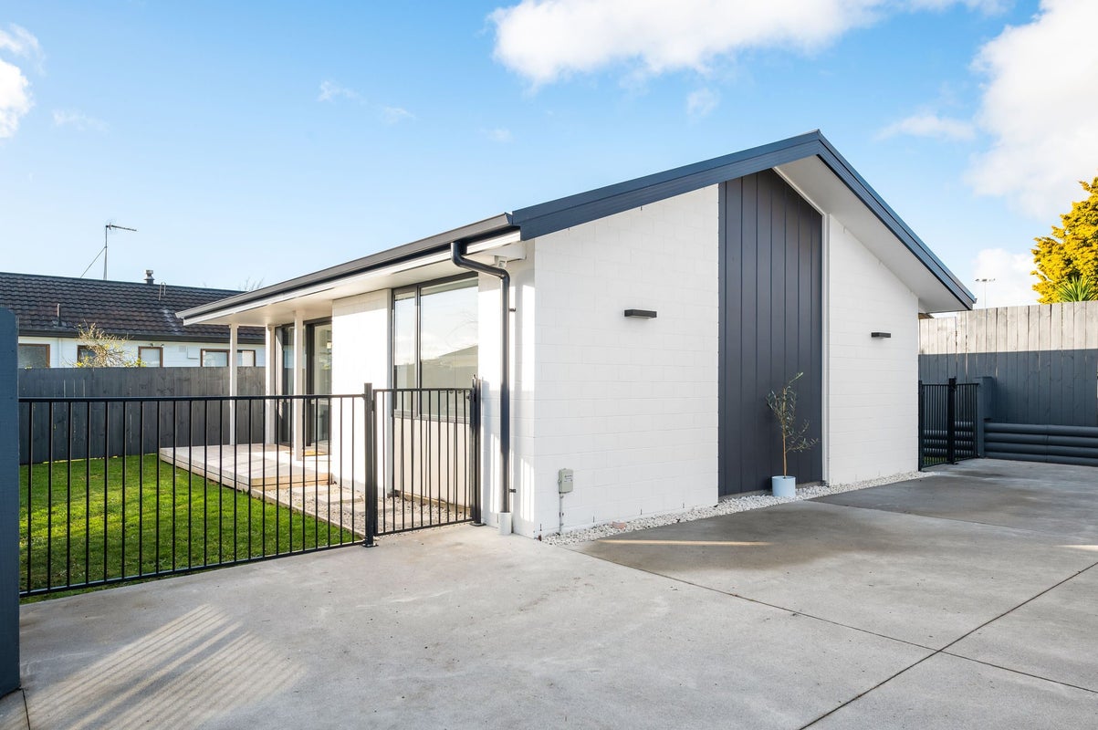 28A Hyde Avenue, Nawton, Hamilton - Carousel 1