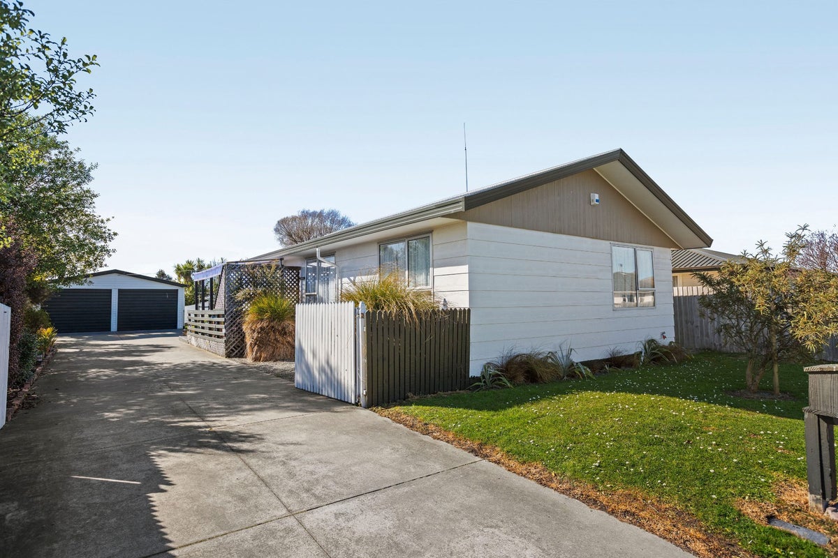 8 Peckham Lane, Woolston, Christchurch - Carousel 1