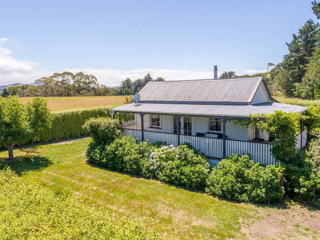 842 State Highway 2, Opaki, MASTERTON - Carousel 1