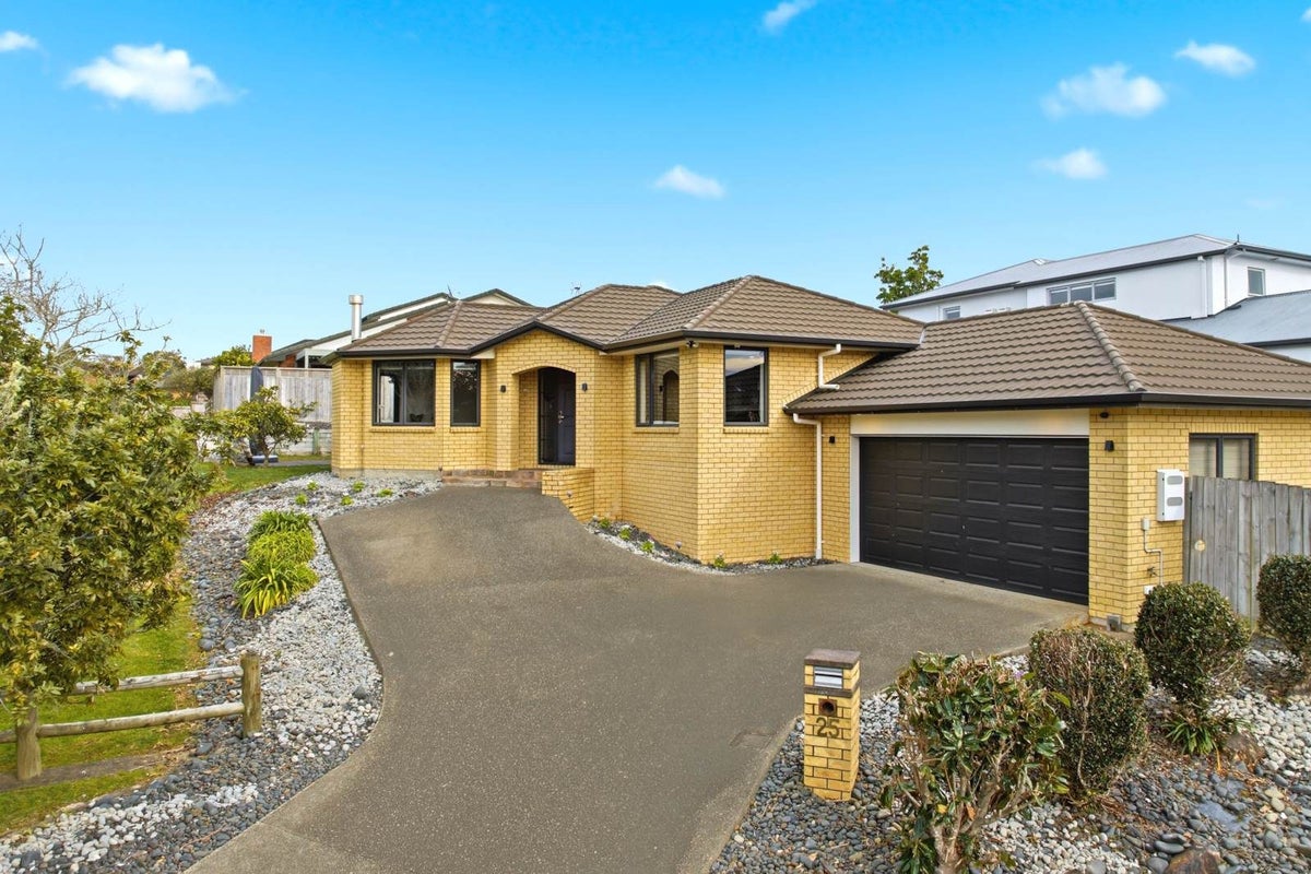 25 Durbin Court, Greenhithe, Auckland - Carousel 1
