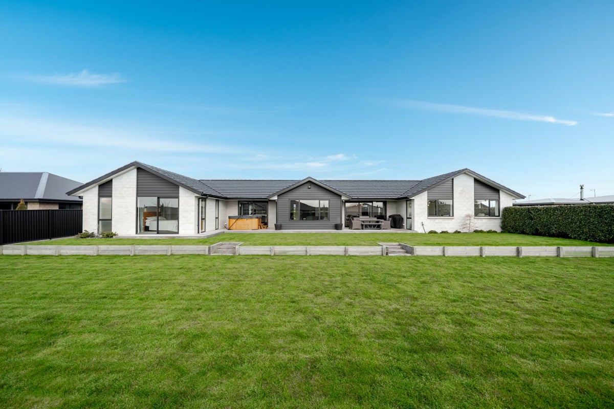 9 Pegasus Place, Seaward Bush, Invercargill - Carousel 30