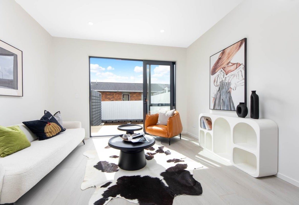 4/234 Te Atatu Road, Te Atatu South, Auckland - Carousel 1