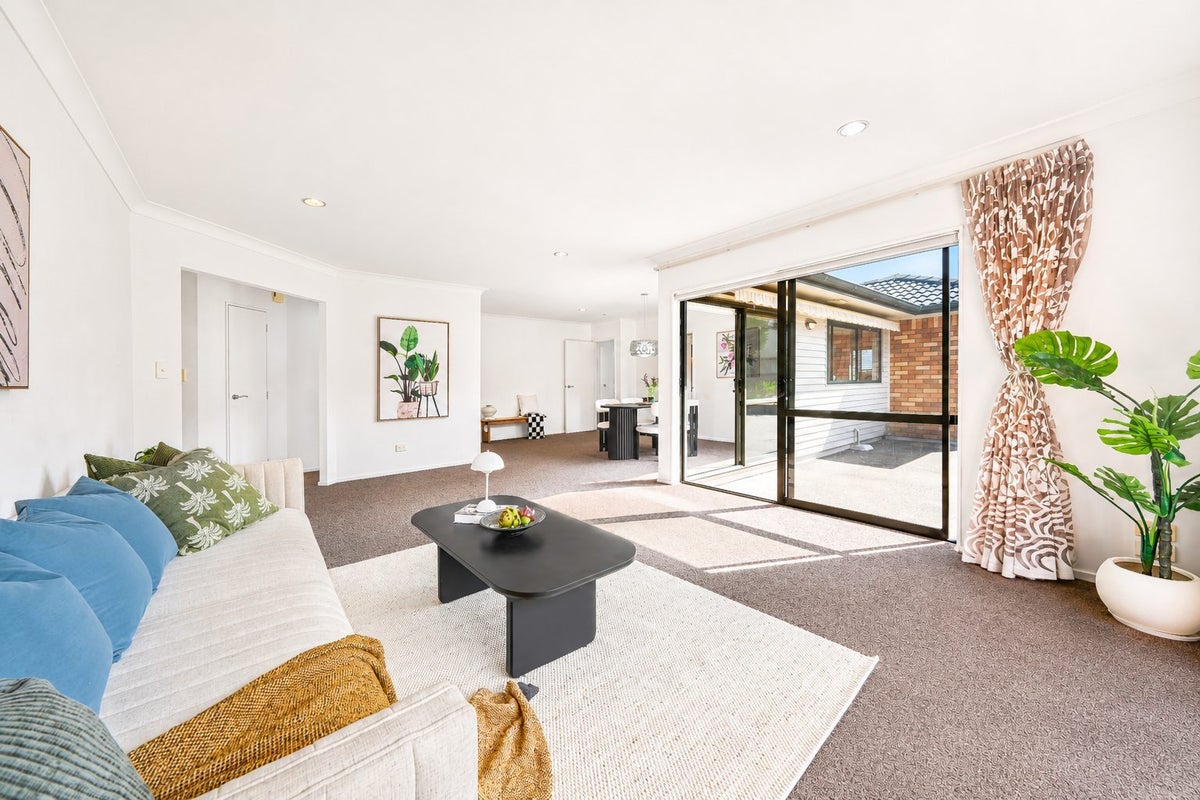 20 Mackwell Road, Fairview Heights, Auckland - Carousel 2