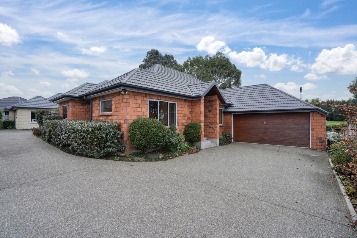 62 Glenroy Park Drive, Waikiwi, Invercargill - Carousel 1