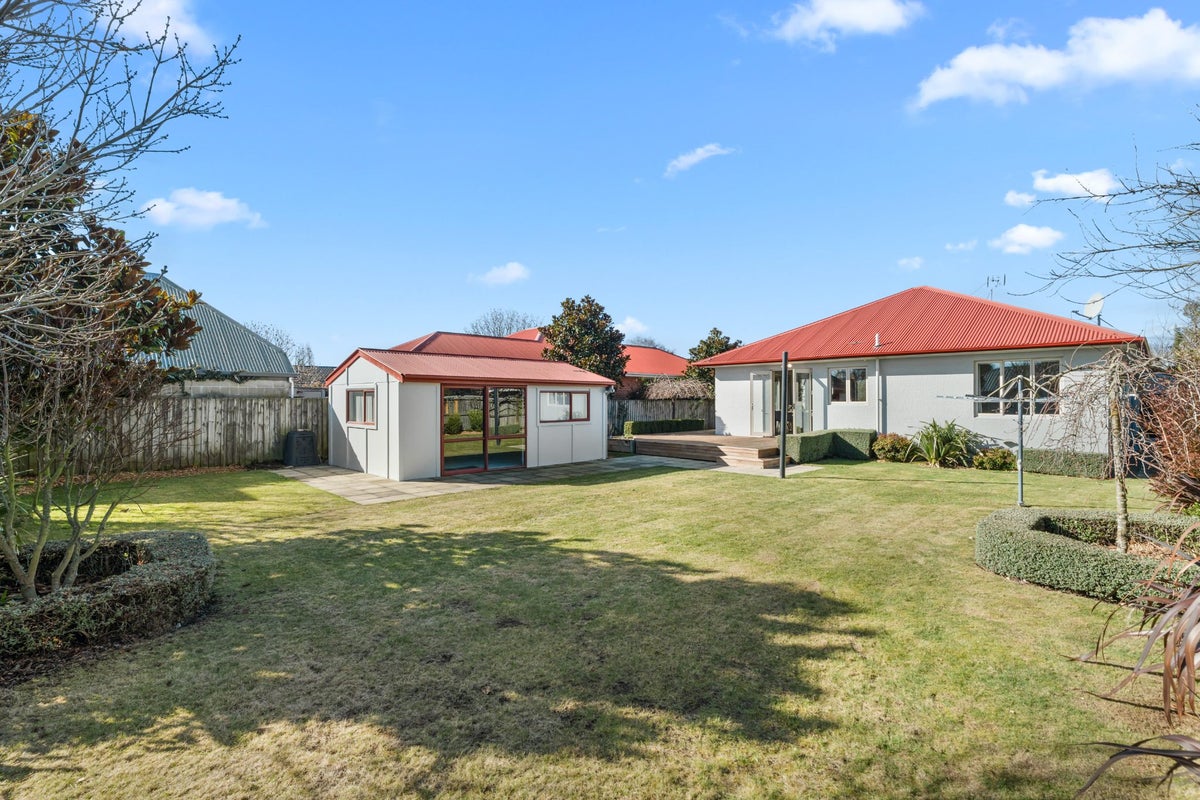 5 Nortons Road, Avonhead, Christchurch - Carousel 1