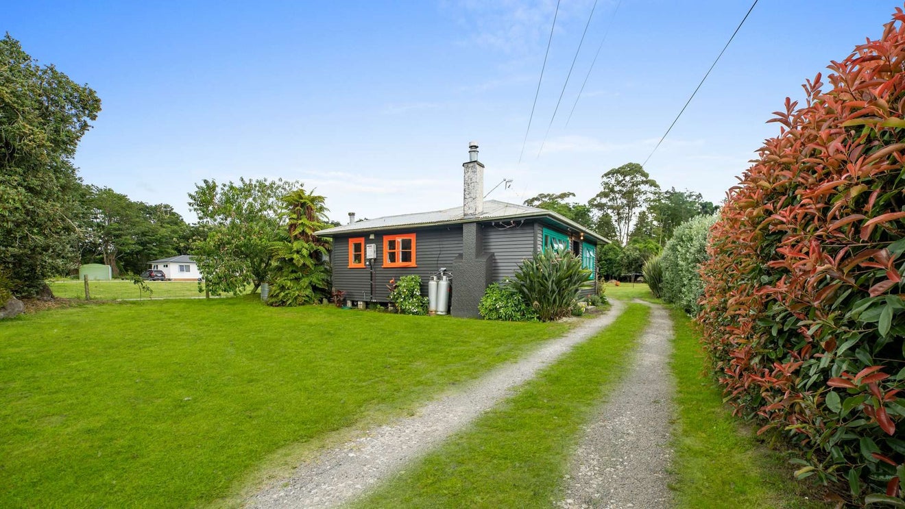 30 Waingake Road, MANUTUKE, Manutuke - Carousel 1