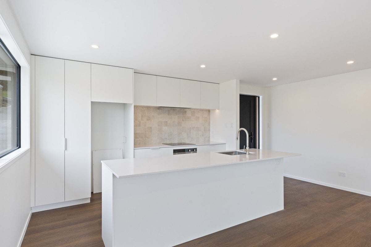 98 South Road, Blagdon, New Plymouth - Carousel 2