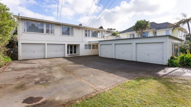 9 Bassett Road, Johnsonville, Wellington - Carousel 1