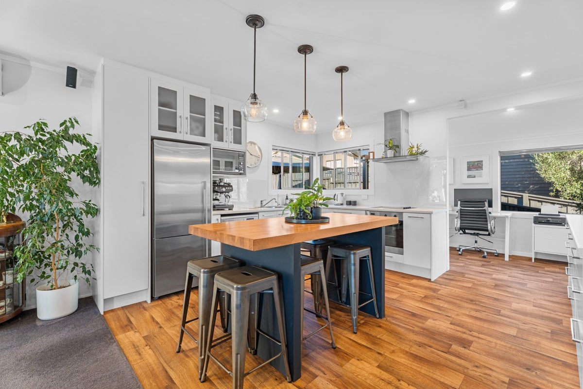 2/18 Davita Place, Farm Cove, Auckland - Carousel 2