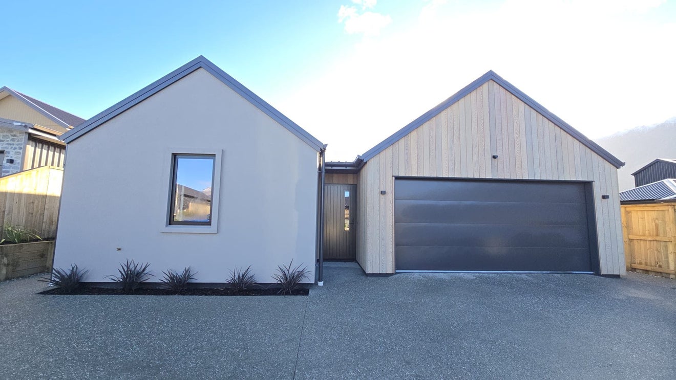10 Kernel Loop, Jacks Point, Queenstown - Carousel 1