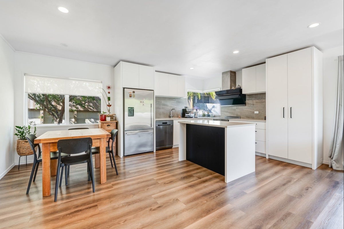 55B Ferry Road, Arkles Bay, Whangaparaoa - Carousel 2