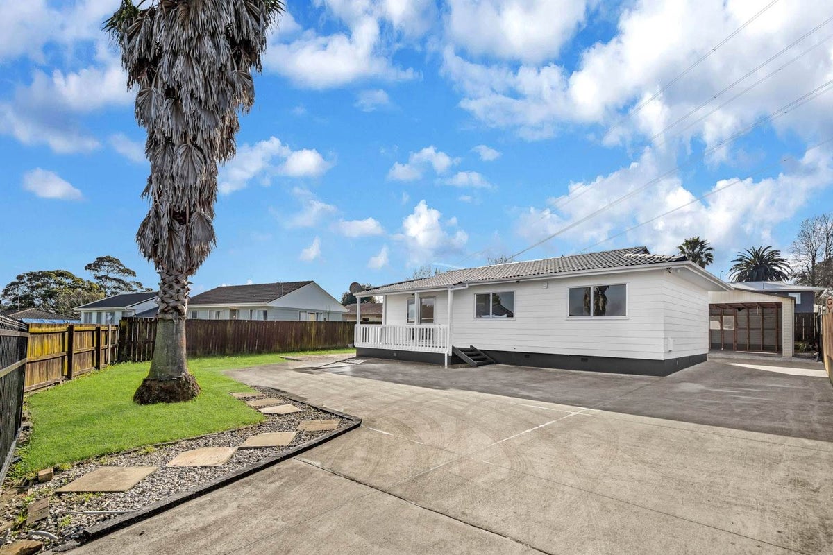 27 Palermo Place, Clover Park, Auckland - Carousel 2
