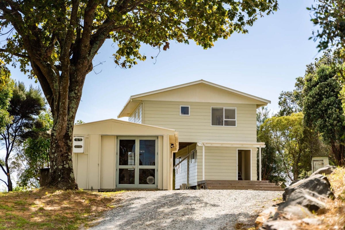 242 Molesworth Drive, Mangawhai Heads, Mangawhai - Carousel 1