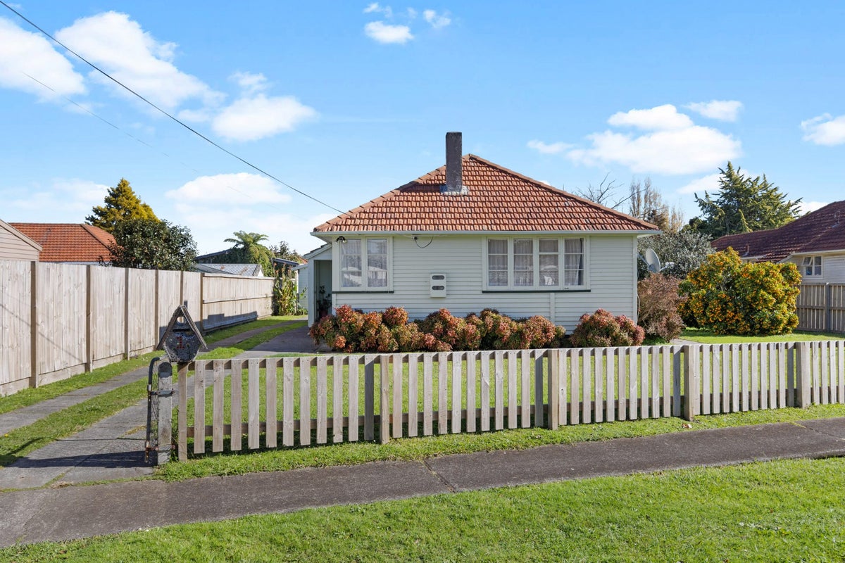 1 Chapman Crescent, Morrinsville, Morrinsville - Carousel 13