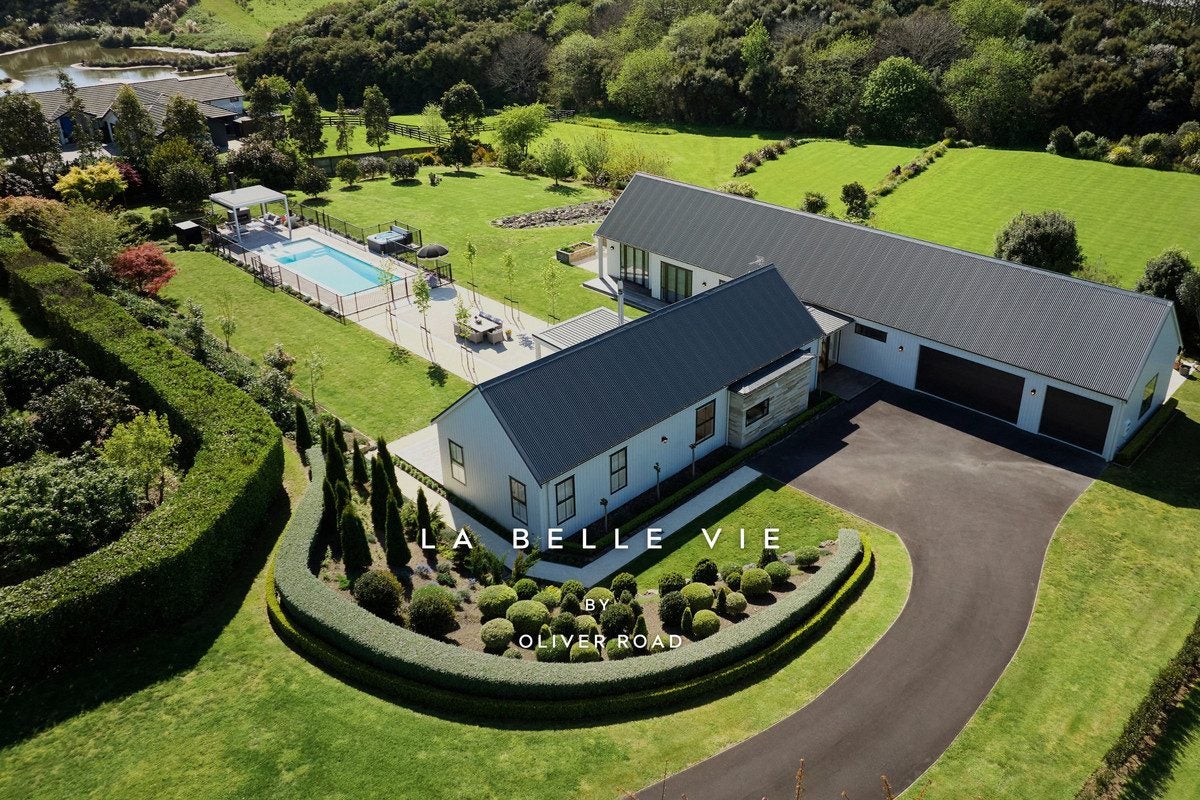 41 Te Karaka Drive, Te Puna, Tauranga - Carousel 1