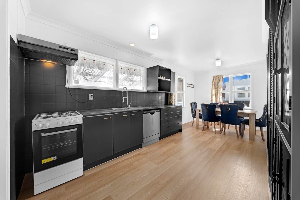 1/112 Maich Road, Manurewa, Auckland - Carousel 2